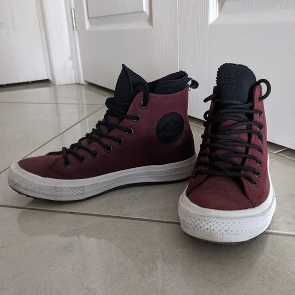 Converse Chuck Taylor WP Boot Hi Dark Burgundy - Picture 1 of 3